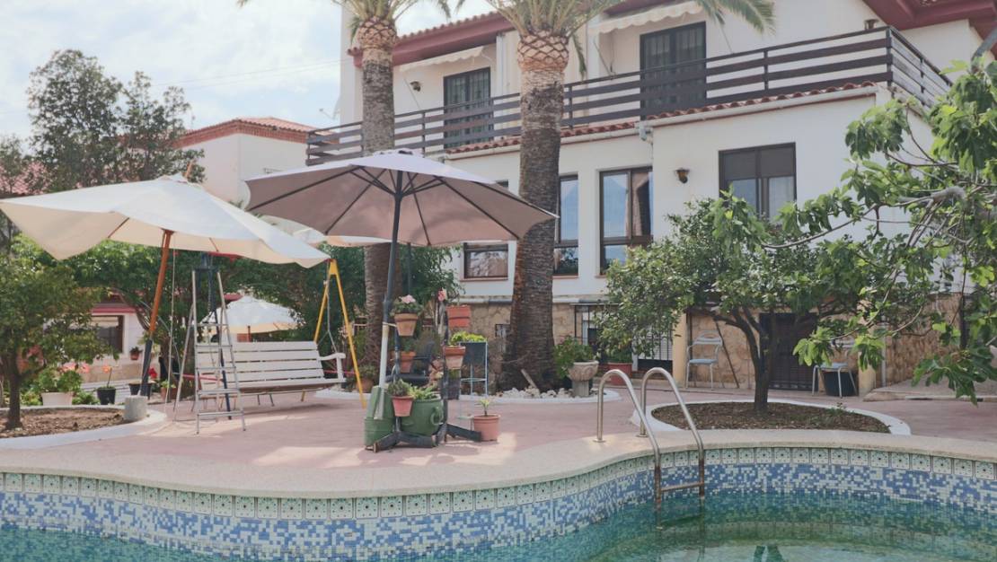 Sale - Villa - La Nucía - La Nucia Centro