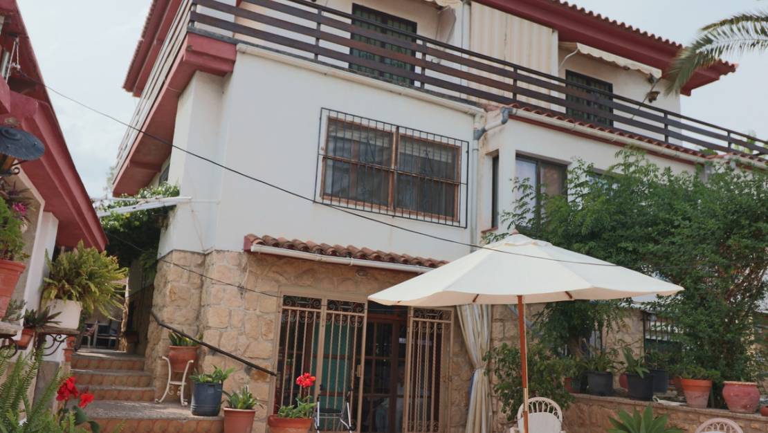 Sale - Villa - La Nucía - La Nucia Centro