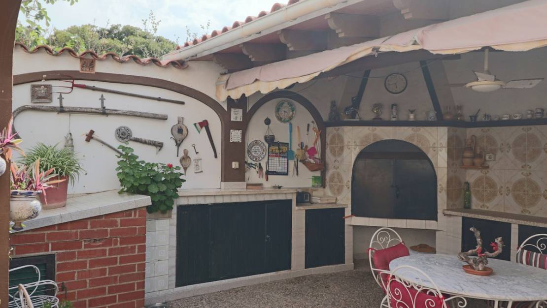 Sale - Villa - La Nucía - La Nucia Centro