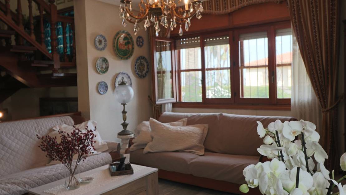 Sale - Villa - La Nucía - La Nucia Centro