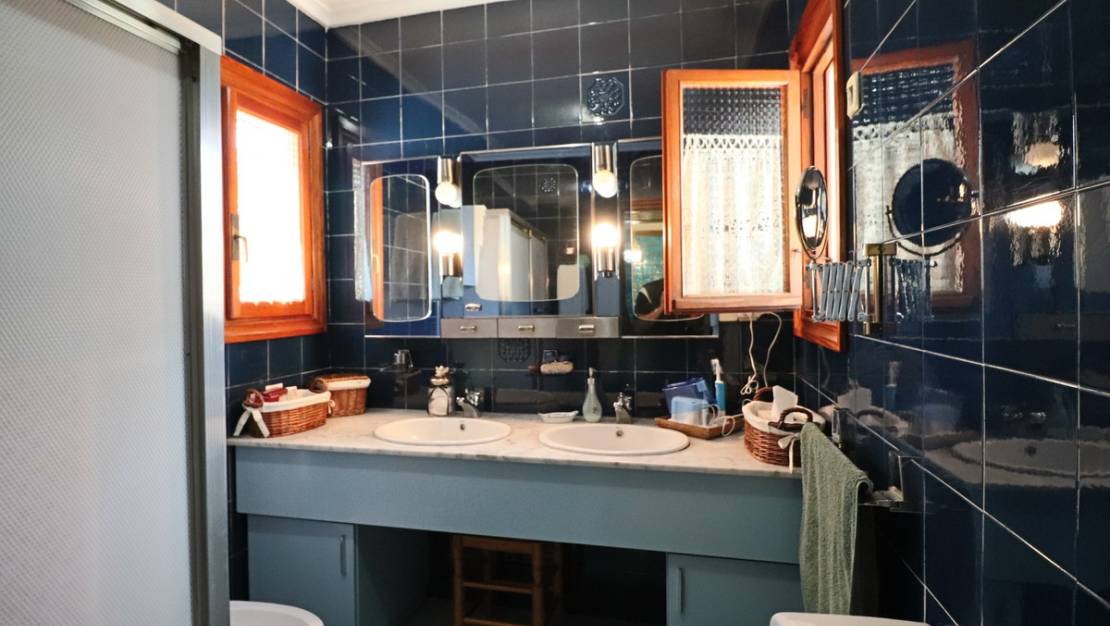 Sale - Villa - La Nucía - La Nucia Centro