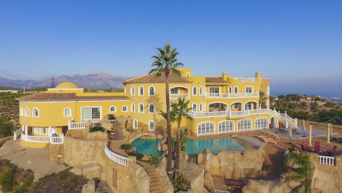 Sale - Villa - La Nucía - La Nucia Centro