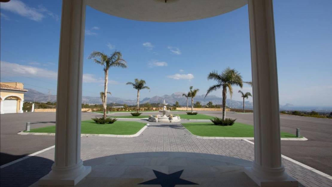 Sale - Villa - La Nucía - La Nucia Centro