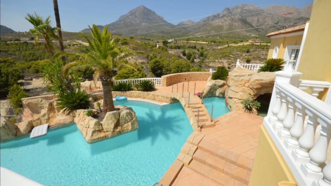 Sale - Villa - La Nucía - La Nucia Centro