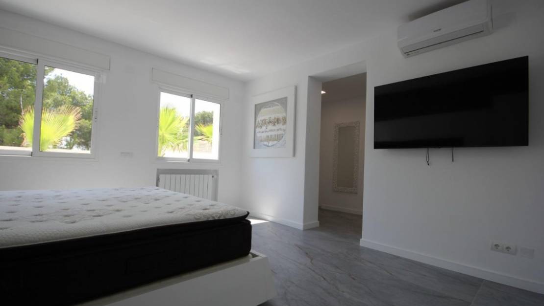 Sale - Villa - La Nucía - La Nucia Centro