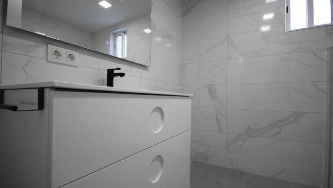 Sale - Villa - La Nucía - La Nucia Centro