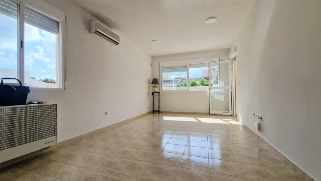 Sale - Villa - La Nucía - La Nucia Centro
