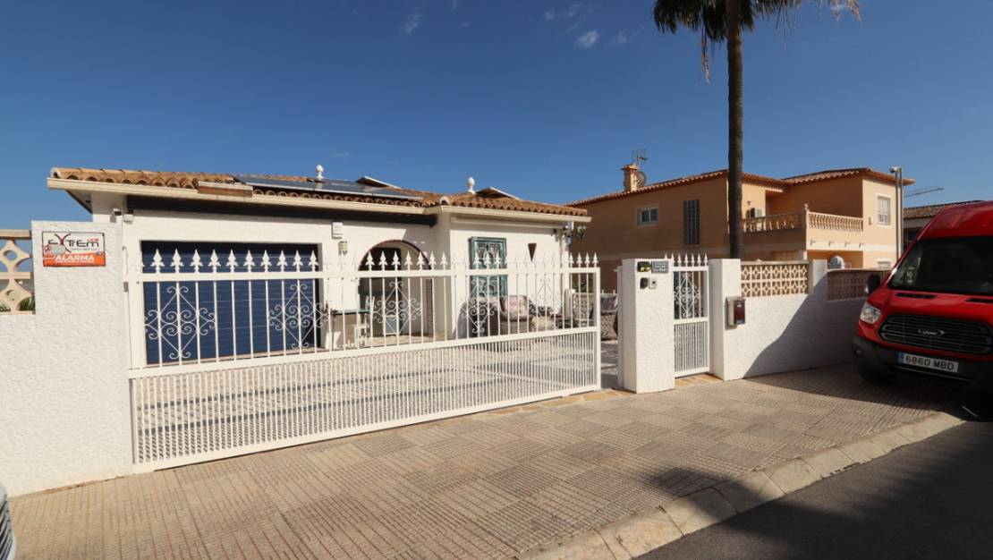 Sale - Villa - La Nucía - La Nucia Centro