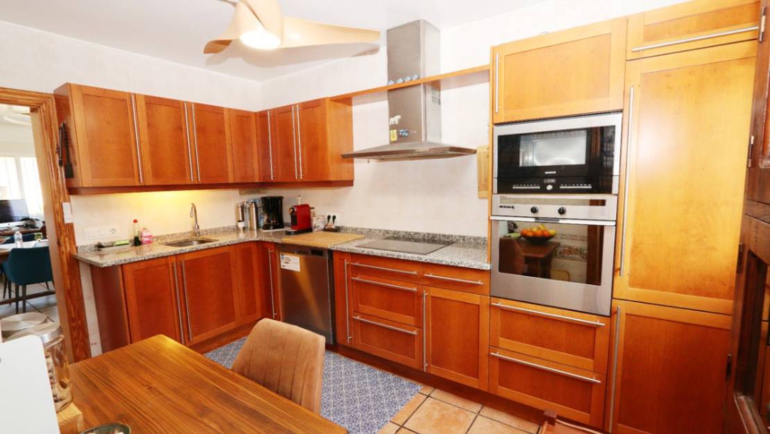 Sale - Villa - La Nucía - La Nucia Centro