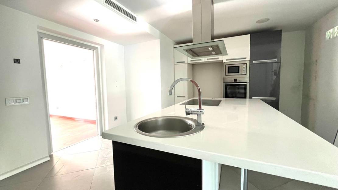 Sale - Villa - La Nucía - La Nucia Centro