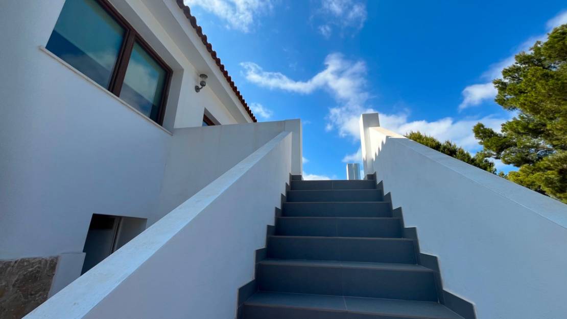 Sale - Villa - La Nucía - La Nucia Centro