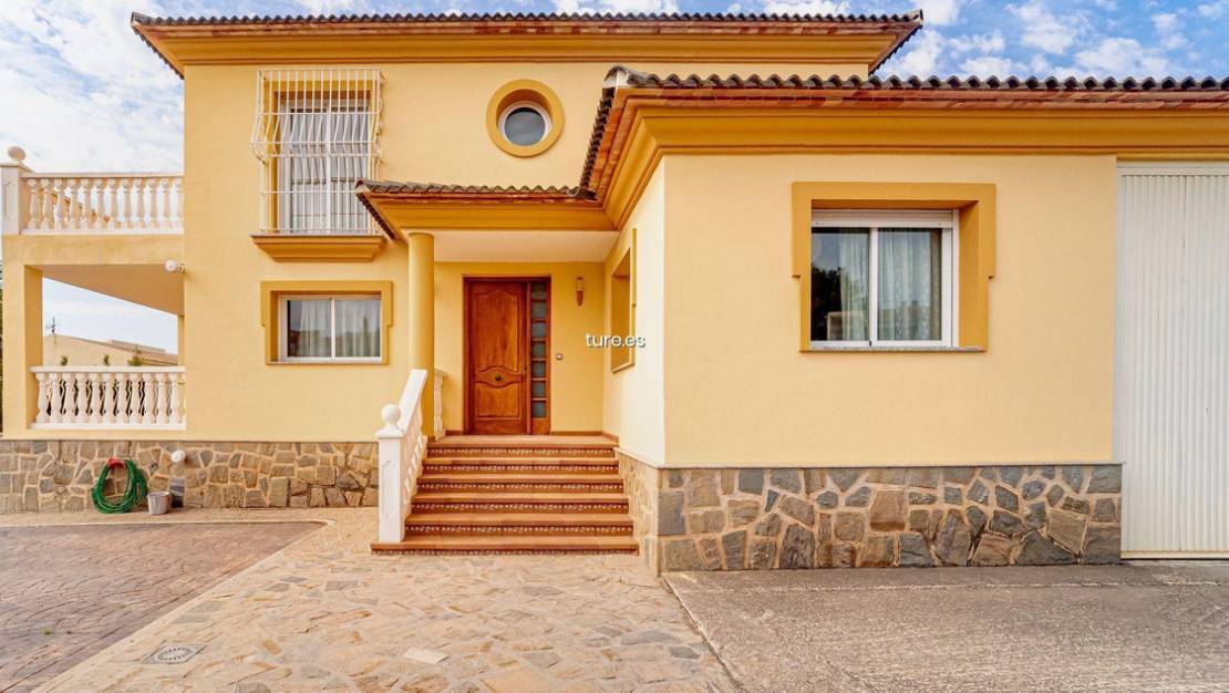 Sale - Villa - La Nucía - La Nucia Centro