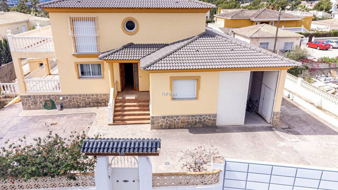 Sale - Villa - La Nucía - La Nucia Centro