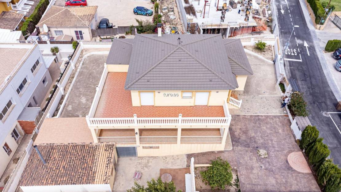 Sale - Villa - La Nucía - La Nucia Centro