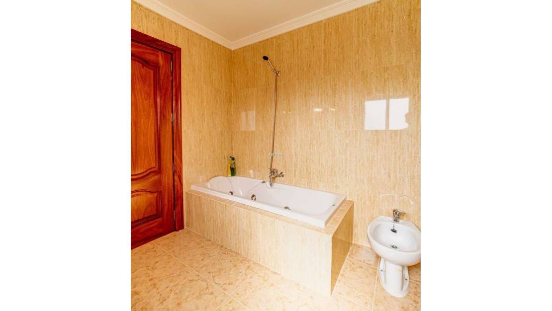 Sale - Villa - La Nucía - La Nucia Centro