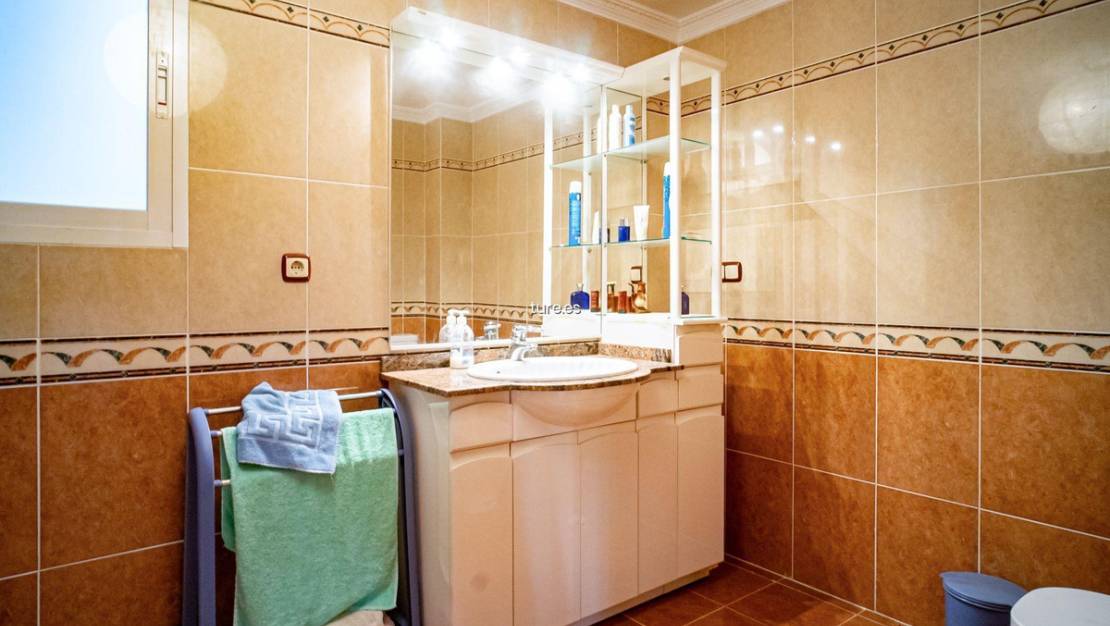 Sale - Villa - La Nucía - La Nucia Centro