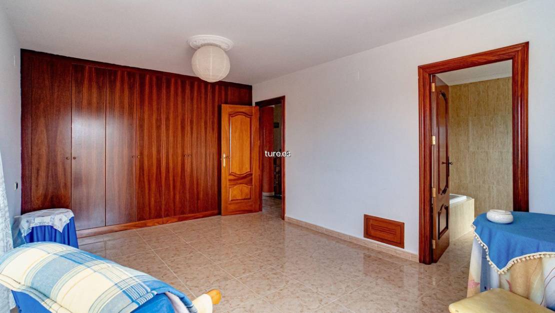 Sale - Villa - La Nucía - La Nucia Centro