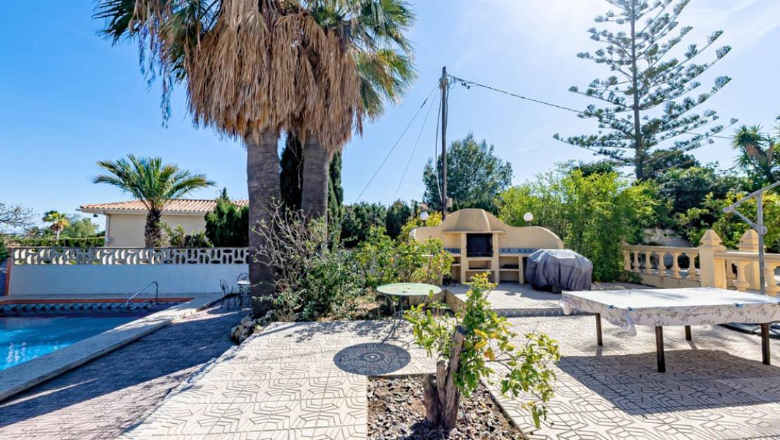 Sale - Villa - La Nucía - La Nucia Centro