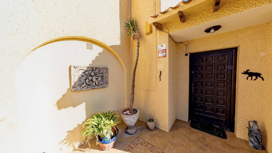 Sale - Villa - La Nucía - La Nucia Centro