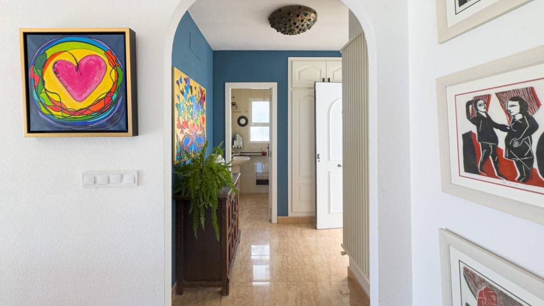 Sale - Villa - La Nucía - La Nucia Centro