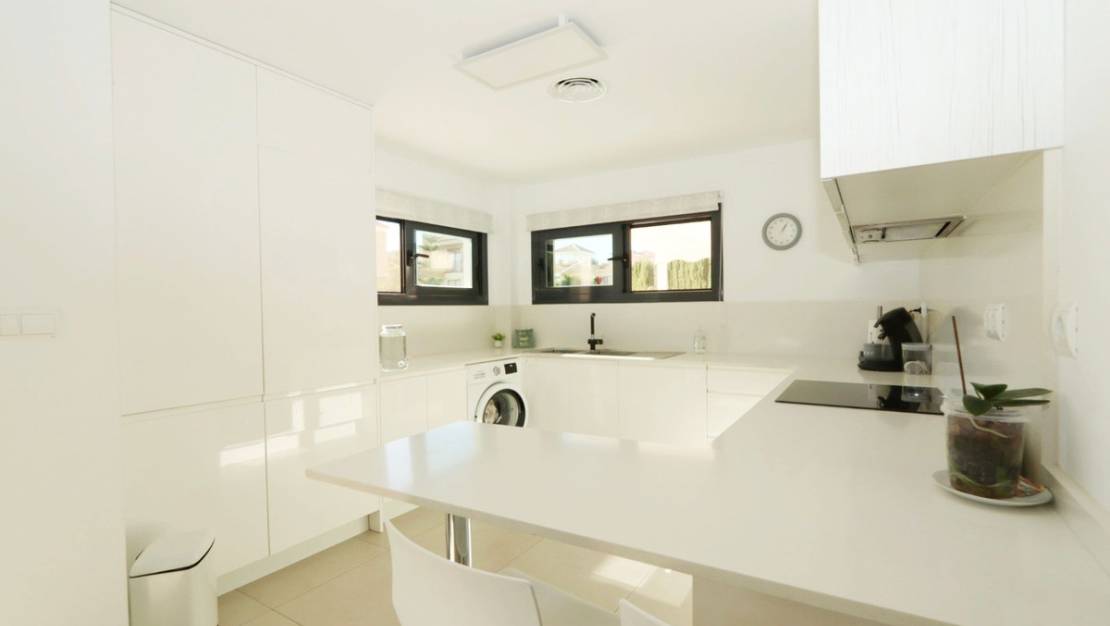 Sale - Villa - La Nucía - La Nucia Centro