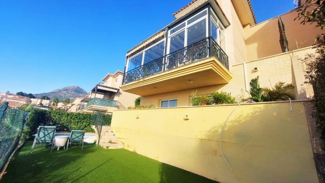 Sale - Villa - La Nucía - La Nucia Centro