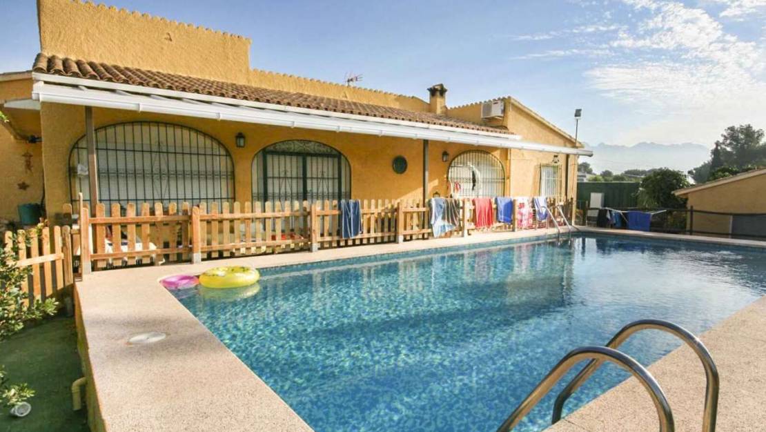Sale - Villa - La Nucía