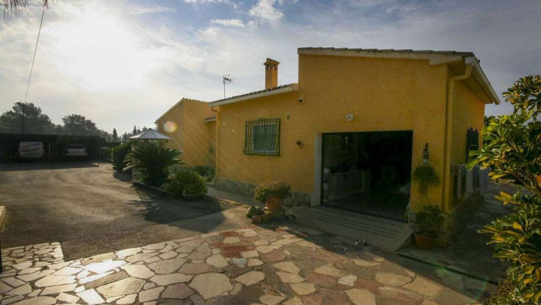 Sale - Villa - La Nucía