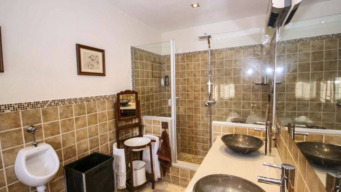 Sale - Villa - La Nucía