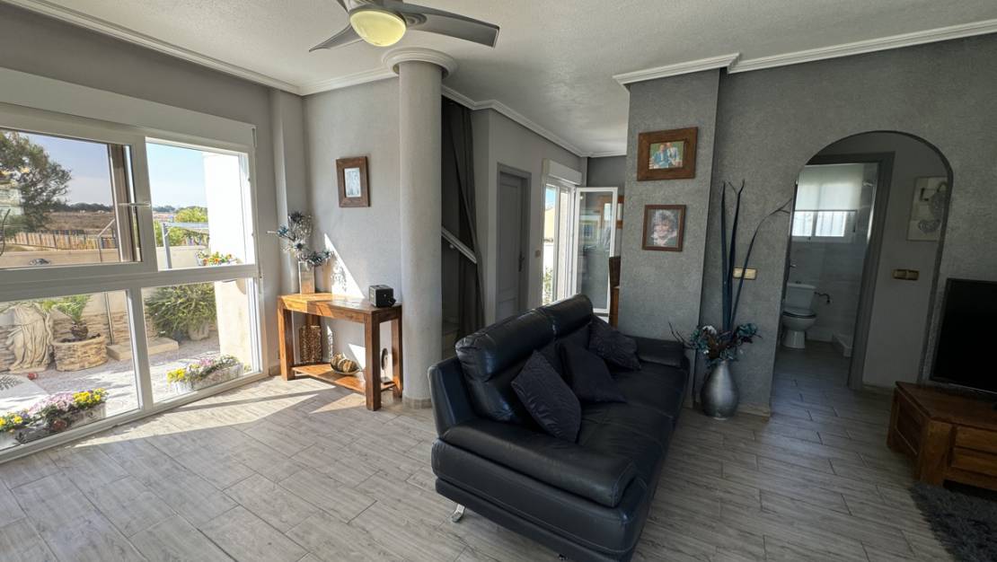 Sale - Villa - La Zenia