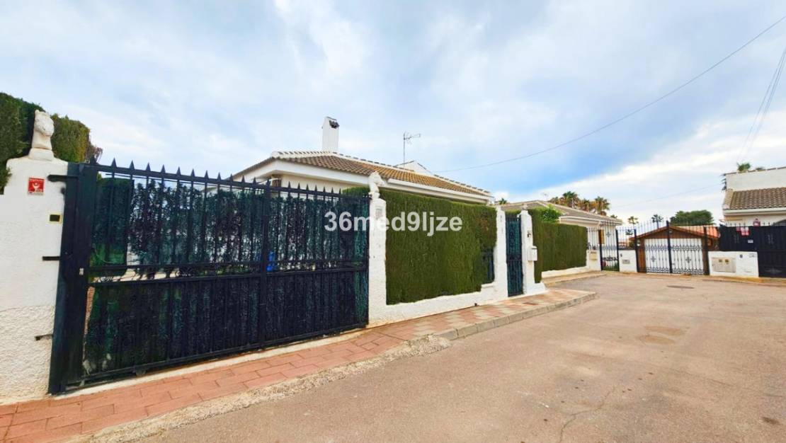 Sale - Villa - Los Alcázares - Los Alcazares Centro