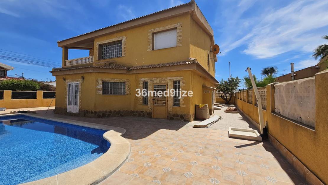 Sale - Villa - Los Alcázares - Los Alcazares Centro