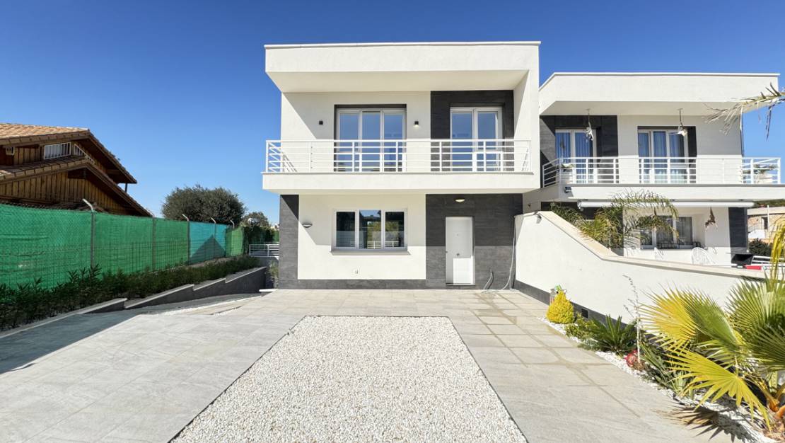 Sale - Villa - Los Balcones