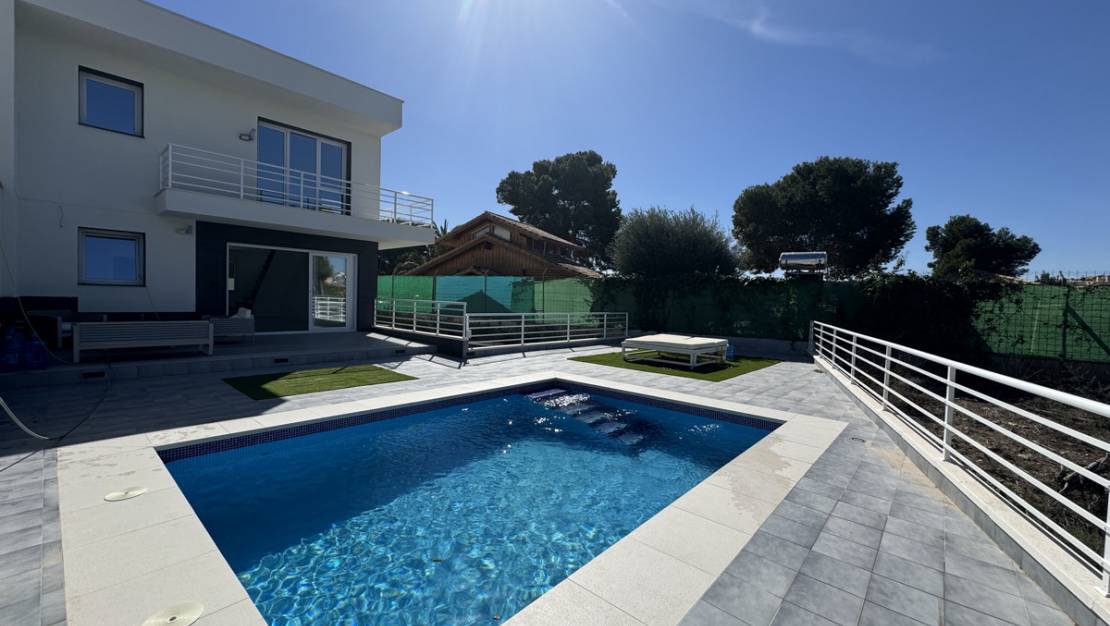 Sale - Villa - Los Balcones