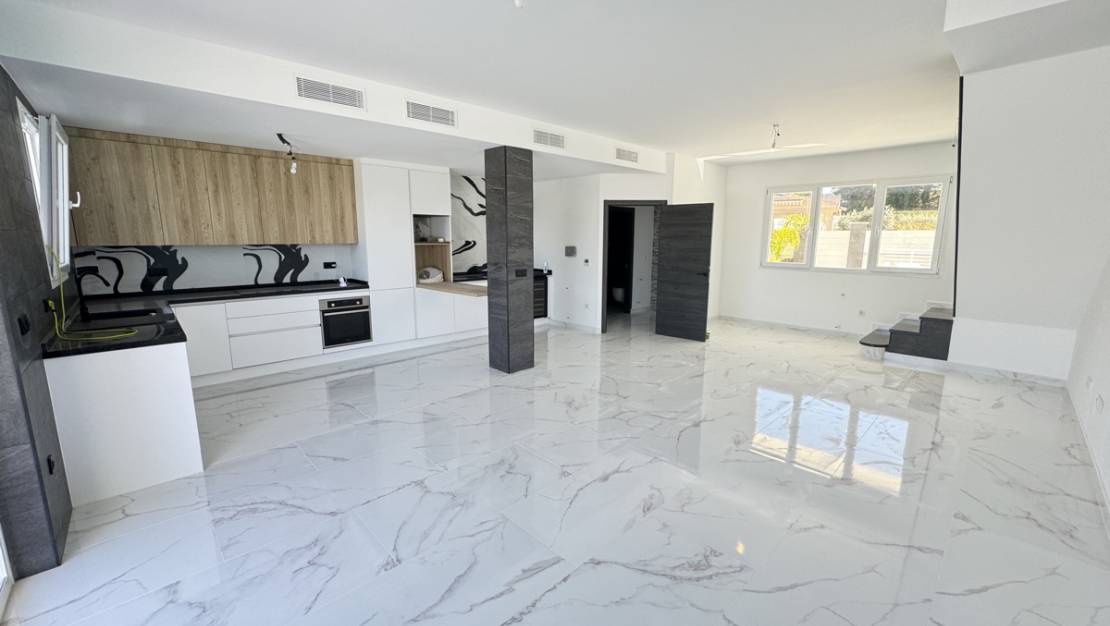 Sale - Villa - Los Balcones