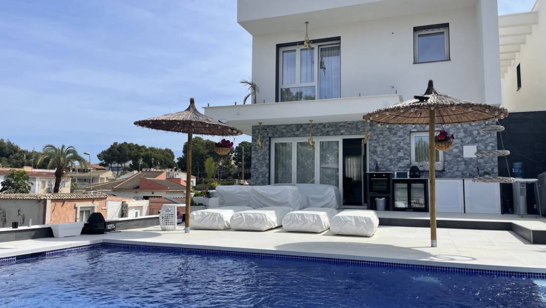 Sale - Villa - Los Balcones