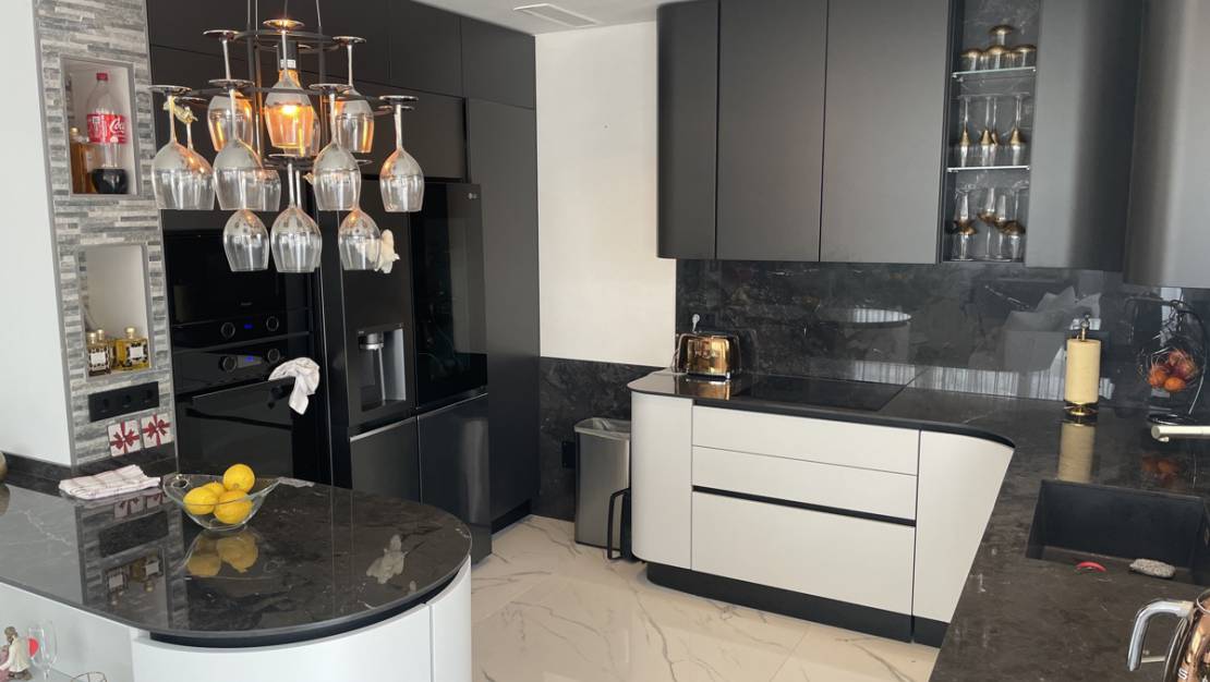 Sale - Villa - Los Balcones