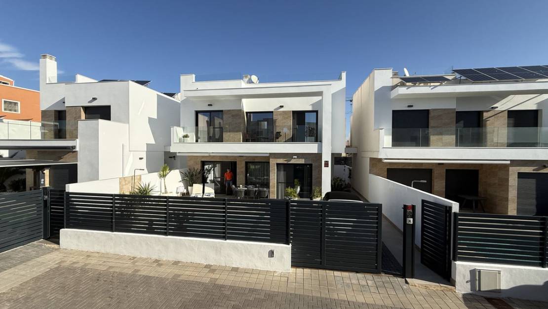 Sale - Villa - Los Montesinos - Los Montesinos Centro