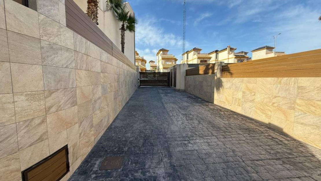 Sale - Villa - Los Montesinos - Los Montesinos Centro