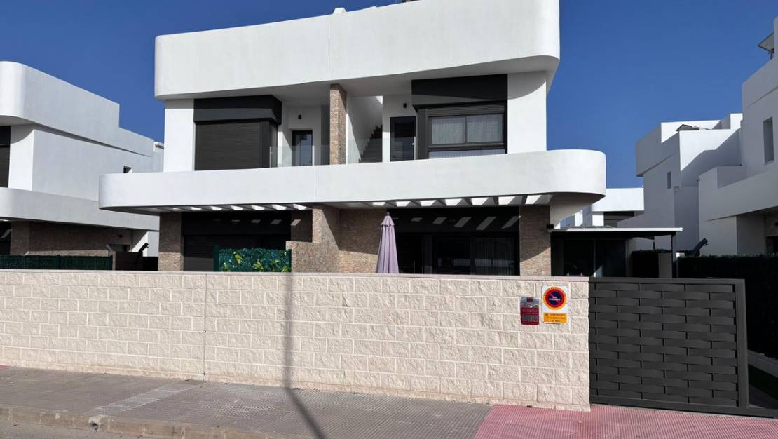 Sale - Villa - Los Montesinos - Los Montesinos Centro