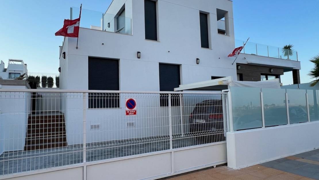 Sale - Villa - Los Montesinos - Los Montesinos Centro