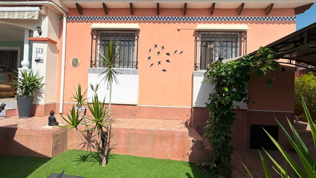 Sale - Villa - Los Montesinos - Los Montesinos Centro