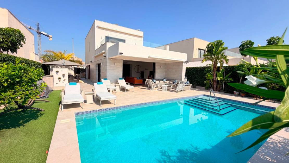 Sale - Villa - Los Montesinos - Los Montesinos Centro