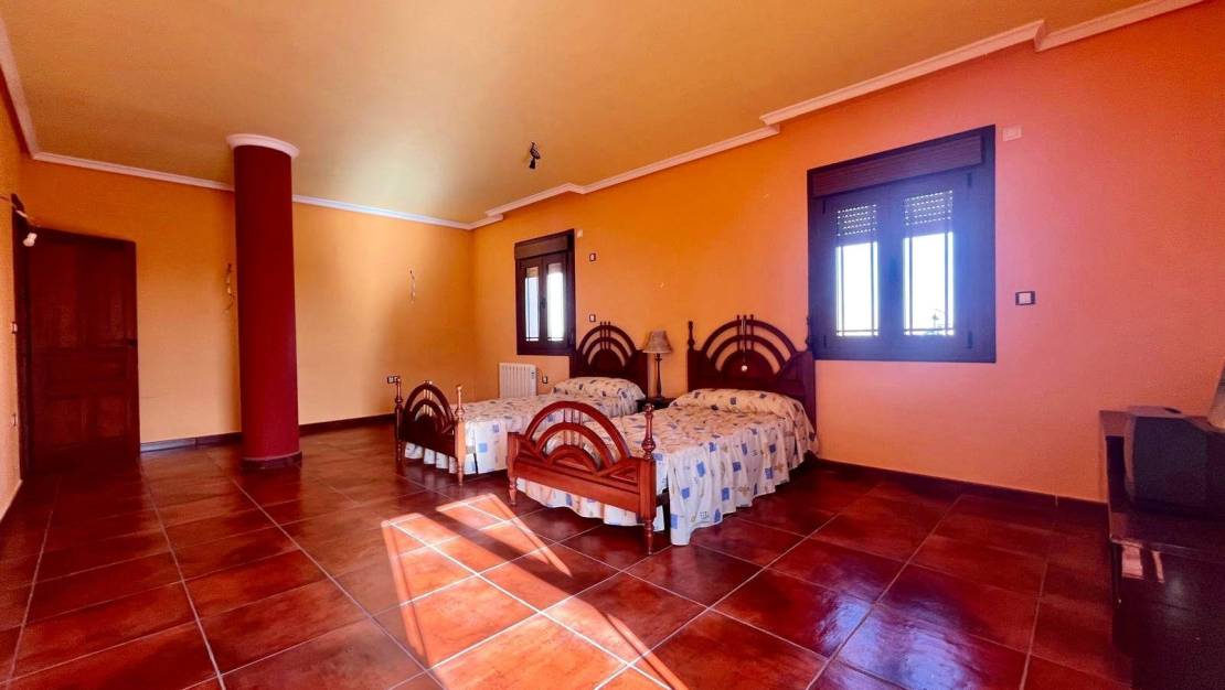 Sale - Villa - Los Montesinos - Polígono Industrial