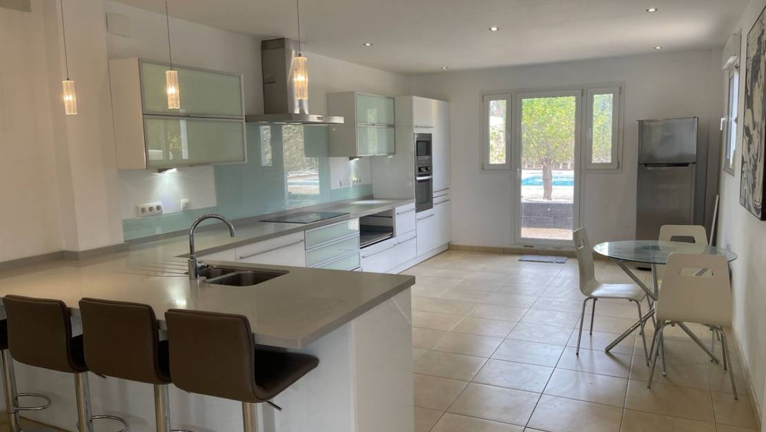 Sale - Villa - Monforte del Cid - Monforte del Cid Centro