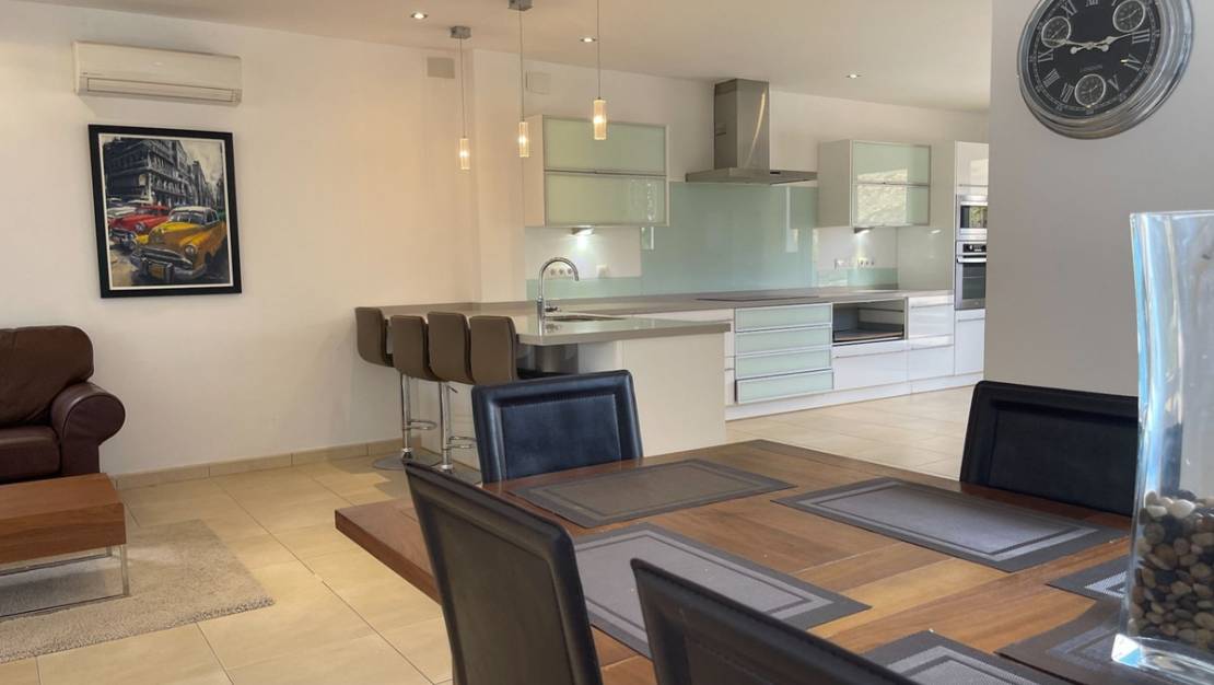 Sale - Villa - Monforte del Cid - Monforte del Cid Centro