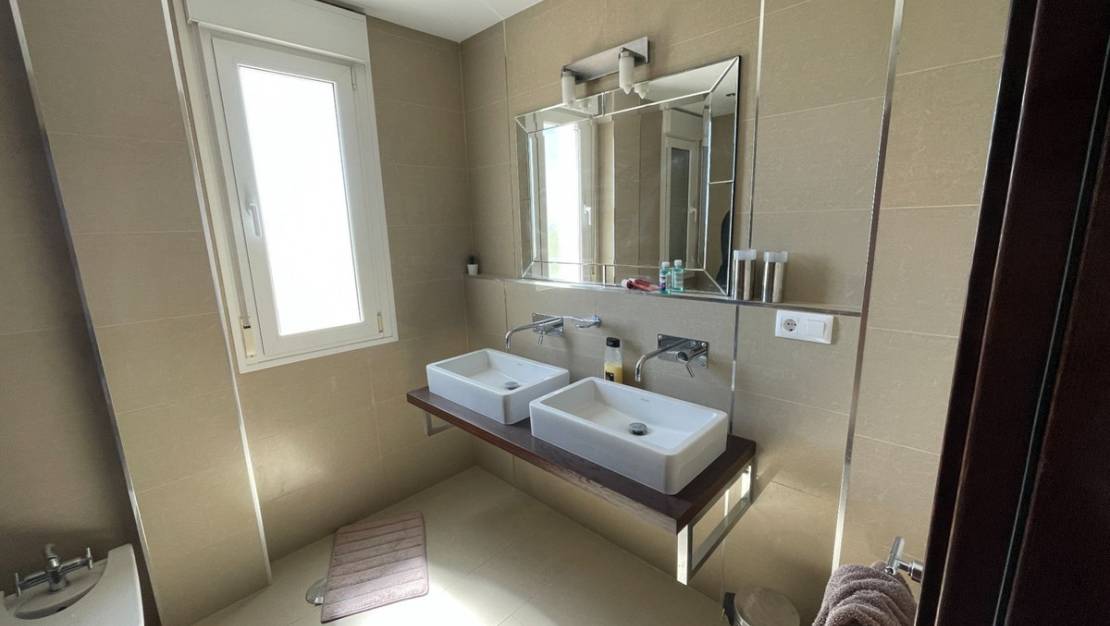 Sale - Villa - Monforte del Cid - Monforte del Cid Centro