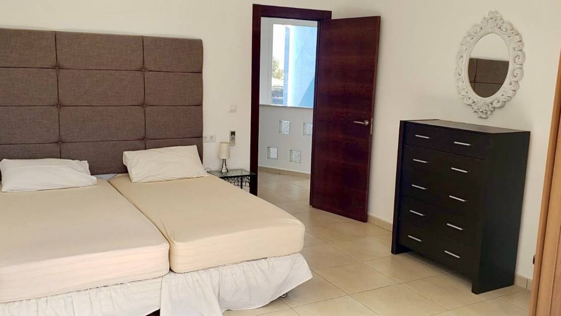 Sale - Villa - Monforte del Cid - Monforte del Cid Centro