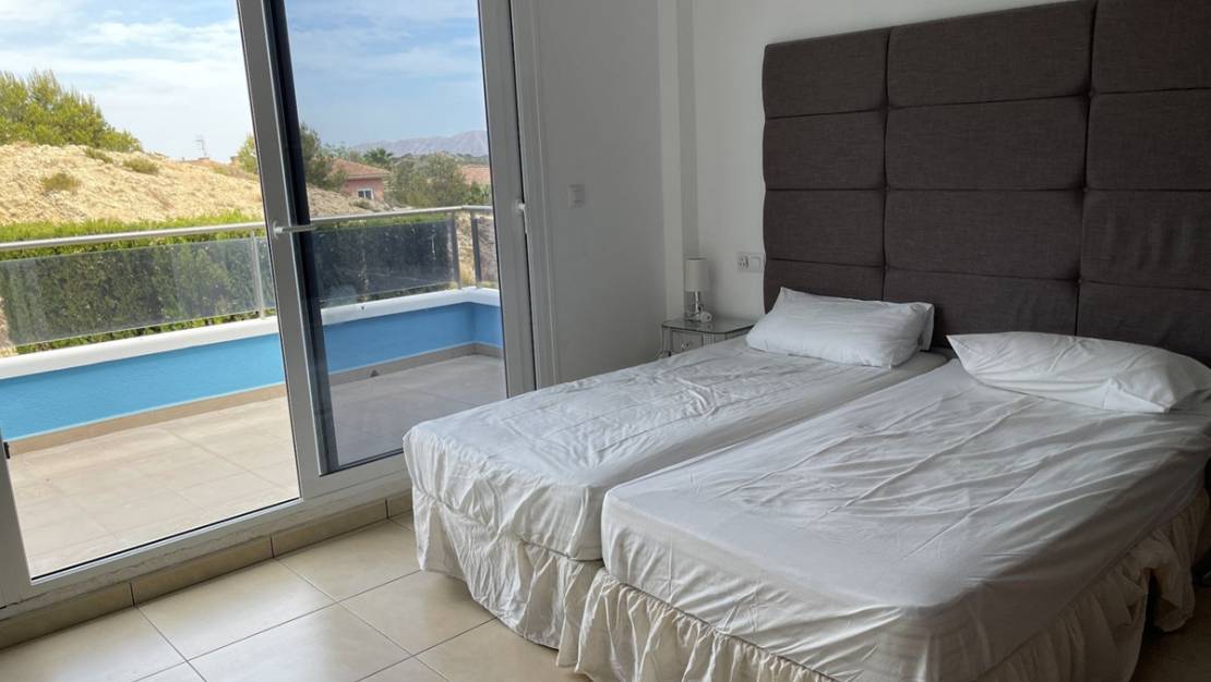 Sale - Villa - Monforte del Cid - Monforte del Cid Centro