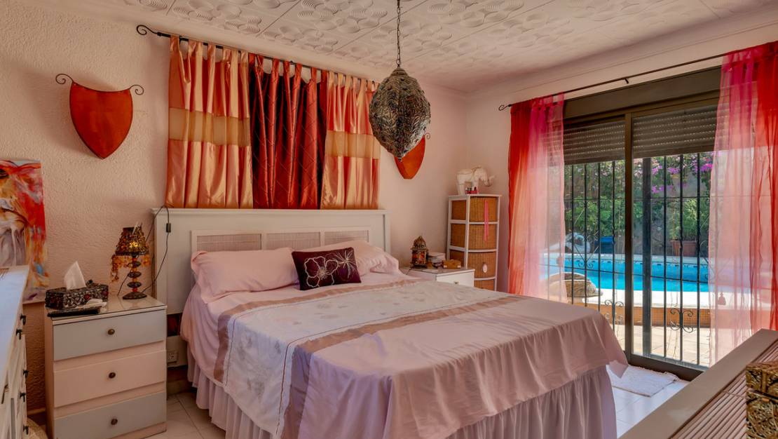 Sale - Villa - Orba - Orba Centro